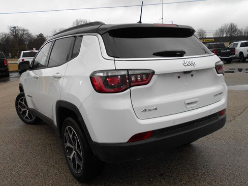 New 2026 Jeep Compass Limited AWD/4WD image 3