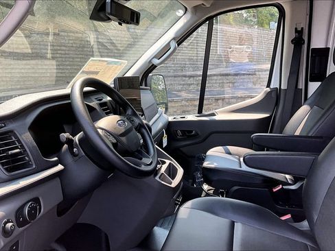 New 2026 Ford Transit 250 148 Medium Roof RWD image 9
