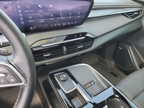 Used 2025 Buick Enclave Sport Touring w/ Power Package image 24