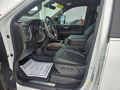 Used 2023 Chevrolet Silverado 3500 High Country image 8