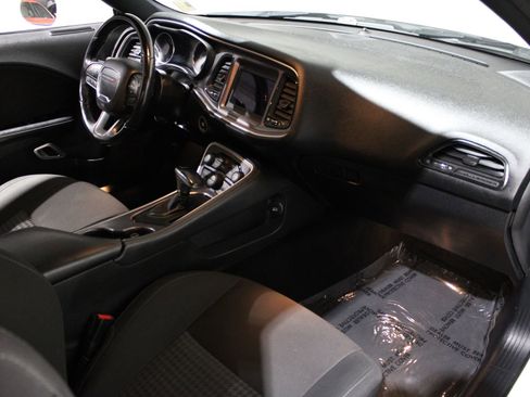 Used 2020 Dodge Challenger R/T image 17