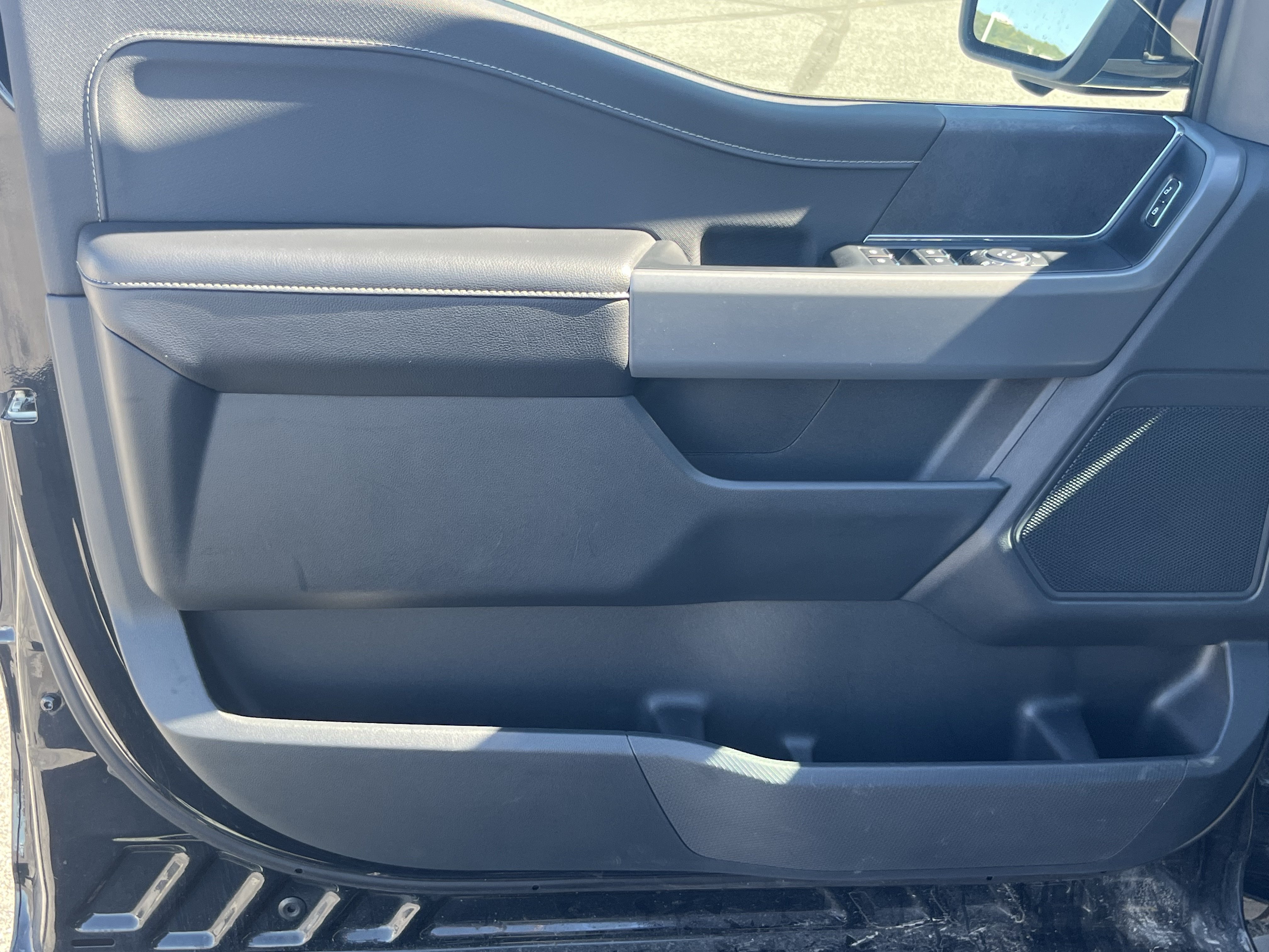 Used 2025 Ford F150 XLT w/ Equipment Group 302A MID AWD/4WD image 18