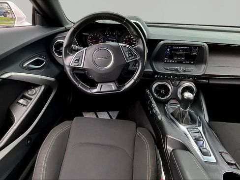 Used 2024 Chevrolet Camaro LT image 8