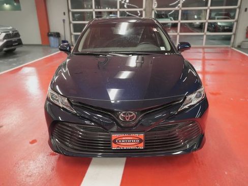 Certified 2018 Toyota Camry LE w/ Convenience Package image 7