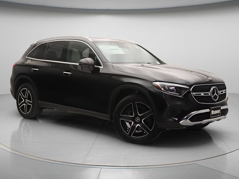 New 2026 Mercedes-Benz GLC 300 image 13