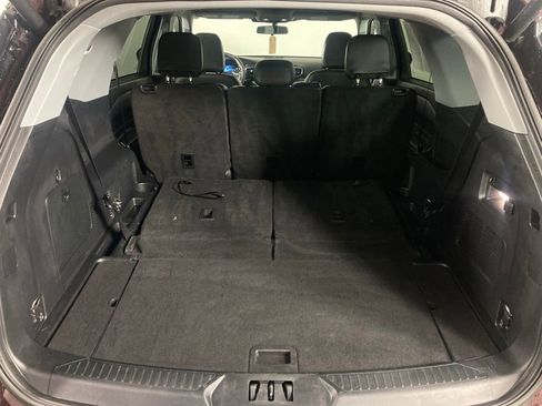 Used 2022 Ford Explorer XLT w/ Equipment Group 202A image 23