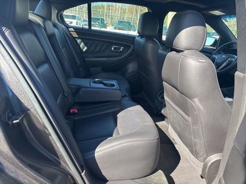 Used 2015 Ford Taurus Limited w/ Equipment Group 301A image 9