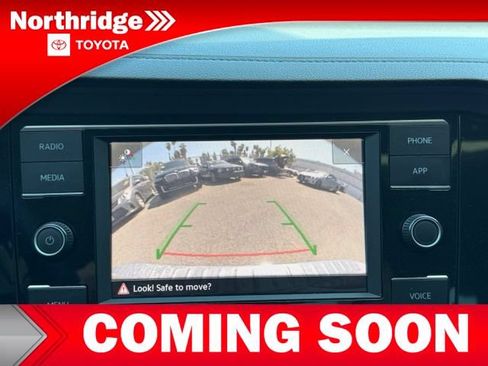 Used 2024 Volkswagen Jetta SE w/ Panoramic Sunroof Package FWD image 9