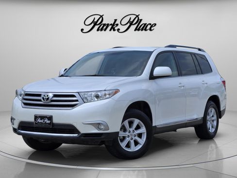 Used 2013 Toyota Highlander Plus image 1