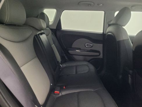 Used 2016 Kia Soul + w/ Primo Package image 19
