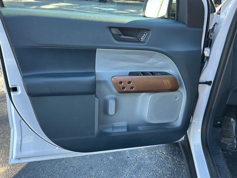 Used 2023 Ford Maverick Lariat w/ Equipment Group 500A Standard image 14