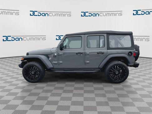 Used 2019 Jeep Wrangler Unlimited Sport image 6