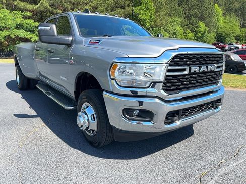 Used 2024 RAM 3500 Big Horn AWD/4WD image 3