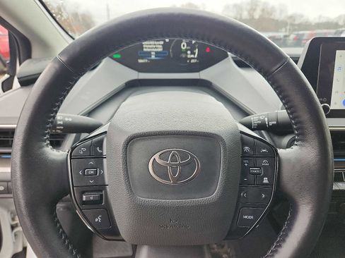 Used 2023 Toyota Prius XLE image 18