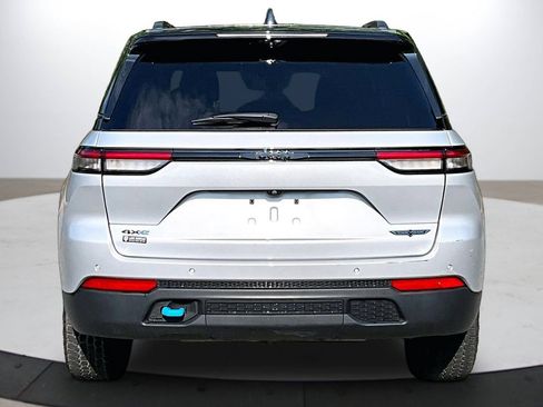 Used 2023 Jeep Grand Cherokee Trailhawk w/ Advanced Protech Group II AWD/4WD image 8
