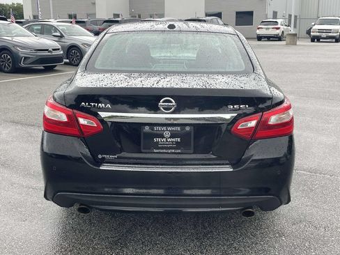 Used 2016 Nissan Altima 3.5 SL w/ 3.5 Technology Package FWD image 7