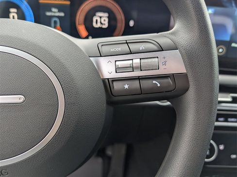 Certified 2025 Hyundai Santa Cruz SEL image 12