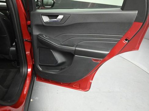 Used 2025 Ford Escape SE FWD image 29