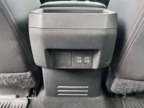 Used 2024 Toyota Tacoma TRD Sport image 16