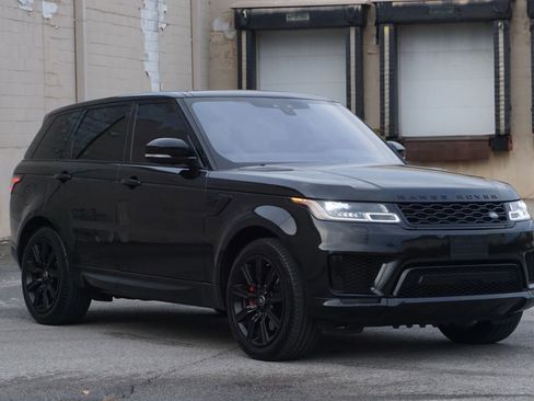 Used 2019 Land Rover Range Rover Sport HST image 3