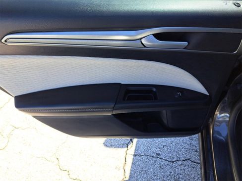 Certified 2020 Ford Fusion SE w/ Equipment Group 151A image 9