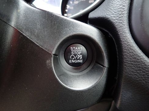 Used 2018 Jeep Compass Latitude w/ Cold Weather Group image 23