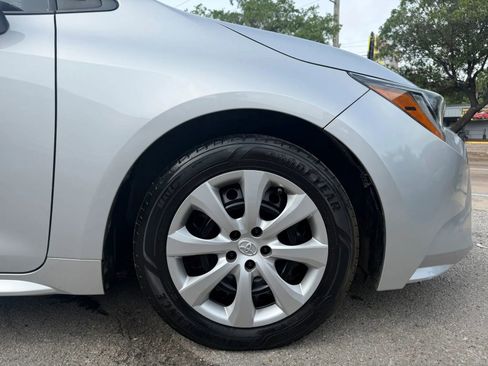 Used 2021 Toyota Corolla LE image 36