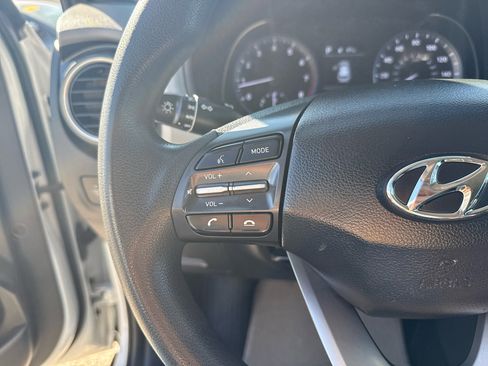 Used 2021 Hyundai Kona SE image 16