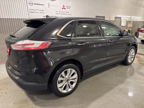 Used 2024 Ford Edge Titanium image 3