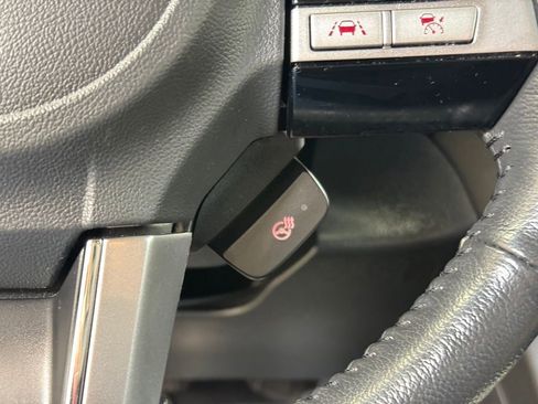 Used 2017 Subaru Outback 3.6R Touring image 36