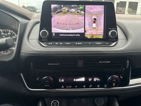 Used 2023 Nissan Rogue SL FWD image 25
