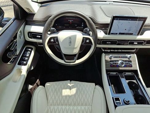 Certified 2024 Lincoln Aviator Black Label AWD/4WD image 11