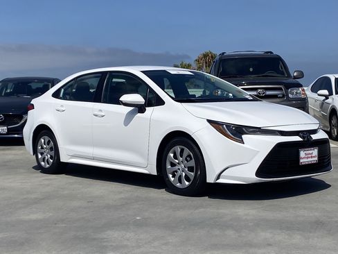 Certified 2024 Toyota Corolla LE FWD image 2