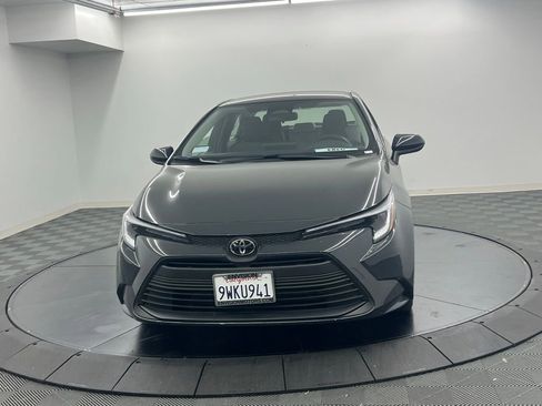 Used 2026 Toyota Corolla LE image 5