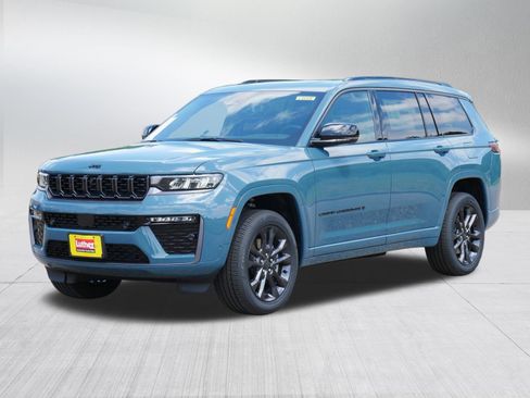 New 2026 Jeep Grand Cherokee L Limited AWD/4WD image 4