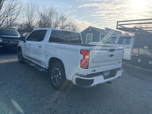 Used 2024 Chevrolet Silverado 1500 High Country w/ High Country Premium Package image 5