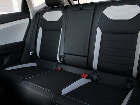 New 2025 Volkswagen Taos SEL AWD/4WD image 20