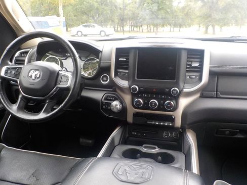 Used 2019 RAM 1500 Laramie image 12