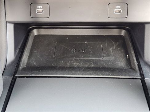 Used 2024 Land Rover Discovery Sport Dynamic SE image 18