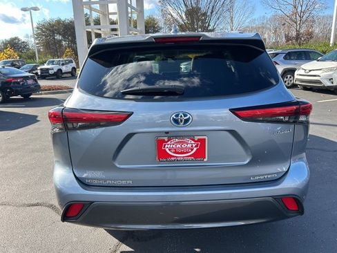 Used 2022 Toyota Highlander Limited image 6