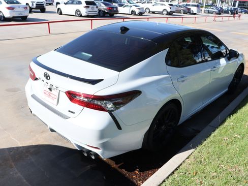 Used 2023 Toyota Camry XSE image 9