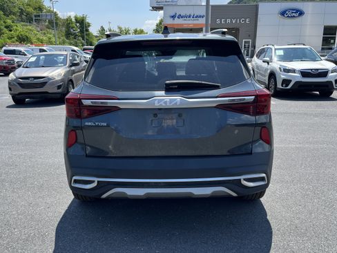 Used 2023 Kia Seltos S AWD/4WD image 6