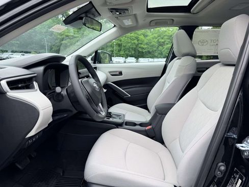 New 2026 Toyota Corolla Cross LE AWD/4WD image 19