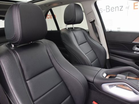 Used 2025 Mercedes-Benz GLE 350 4MATIC image 16