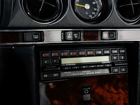 Used 1987 Mercedes-Benz 560 SL image 12