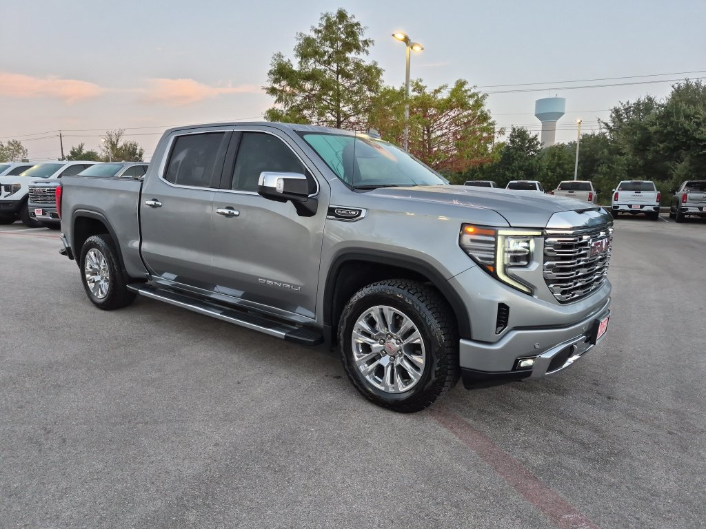 Used 2025 GMC Sierra 1500 Denali AWD/4WD image 1