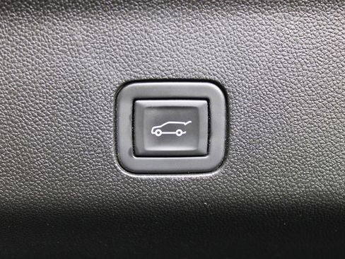 Used 2023 Chevrolet Tahoe LT w/ Luxury Package image 34