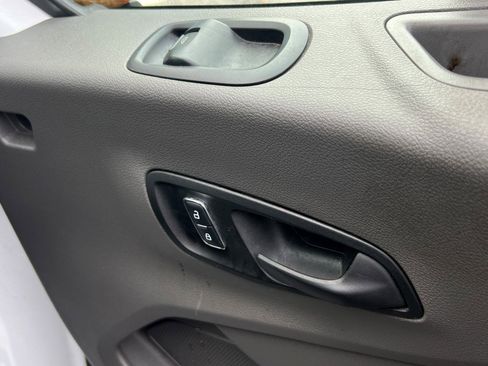 Used 2022 Ford Transit 250 Base 3D Cargo Van image 7