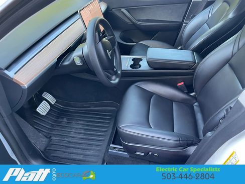 Used 2022 Tesla Model Y Performance image 21