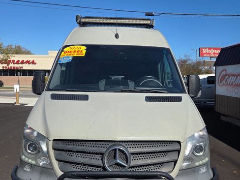 Used 2016 Mercedes-Benz Sprinter 2500 image 3